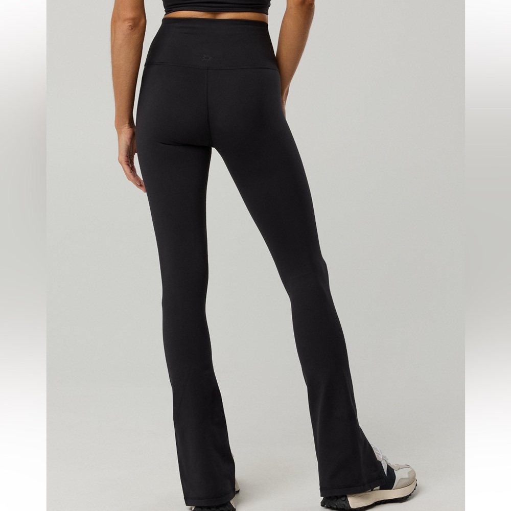OFFLINE By Aerie The Hugger Mini Flare Legging - Picture 4 of 5